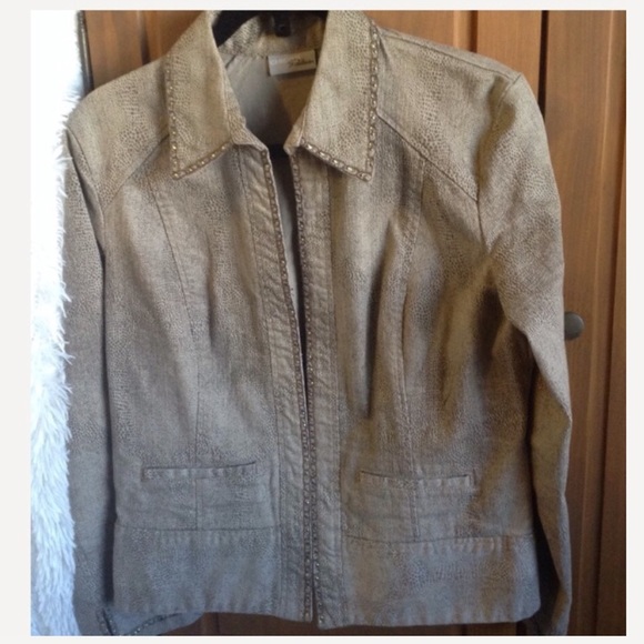 Chico's Tops - 🤠TOP NOTCH SALE🤠 BUY 4 TOPS GET FREE SHIPPING‼️